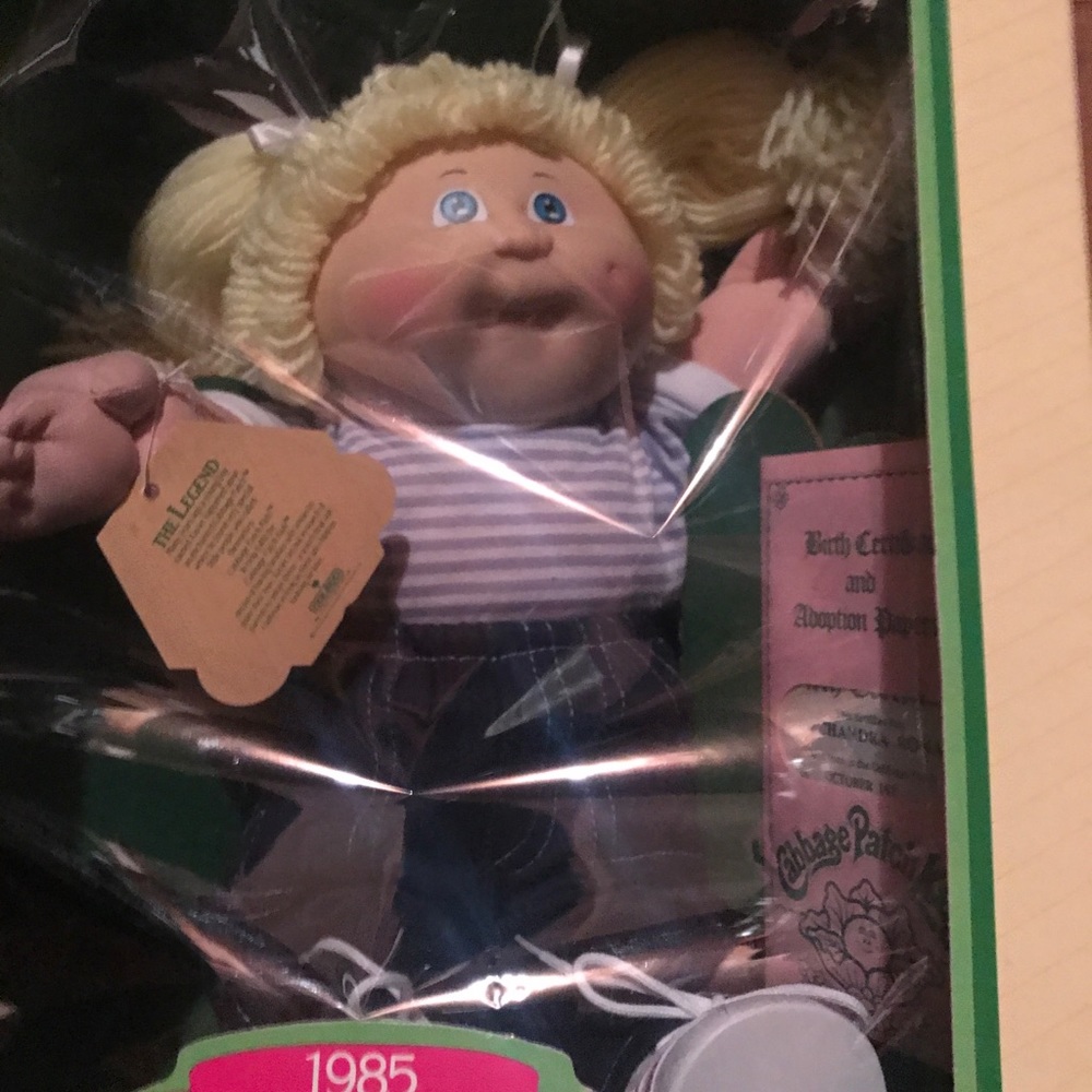 Doll Cabage patch kids with birth certificate